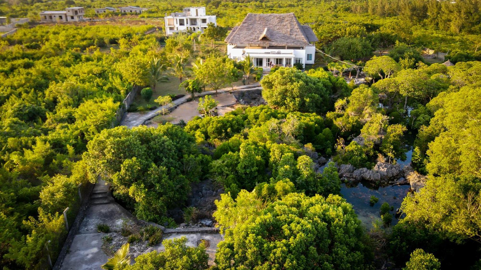 Mkoko Villa *
